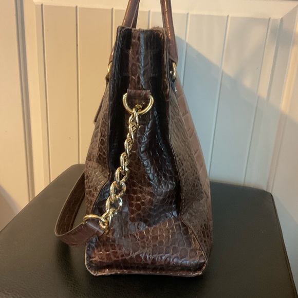 Micheal Kors crocodile embossed satchel - Picture 4 of 10